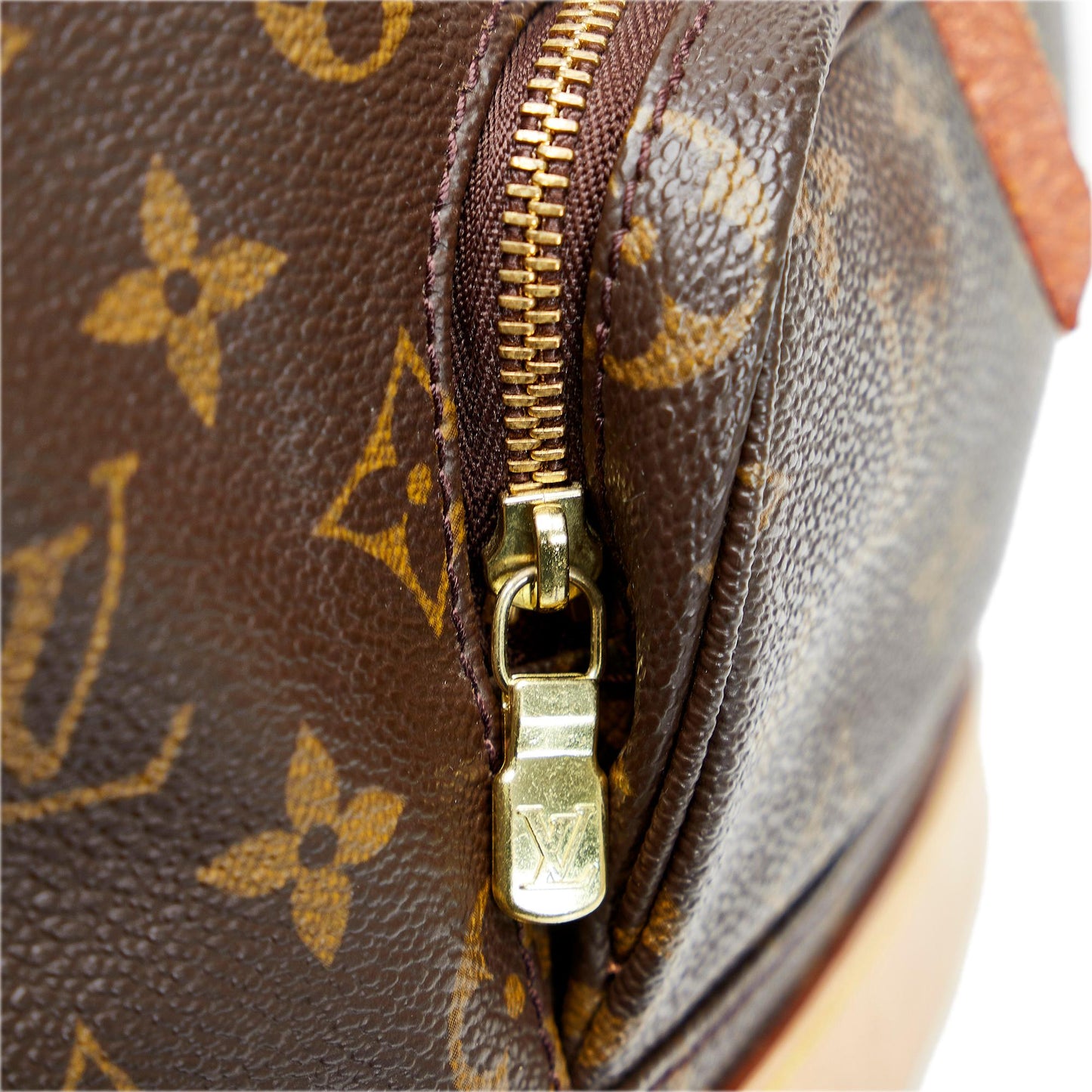 Louis Vuitton Monogram Montsouris MM (SHG-rnBqoL)