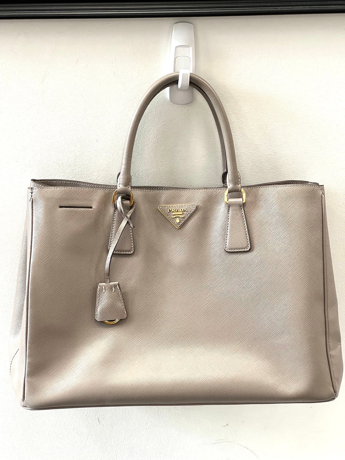 PRADA GALLERIA SAFFIANO LEATHER TOP HANDLE BAG GM