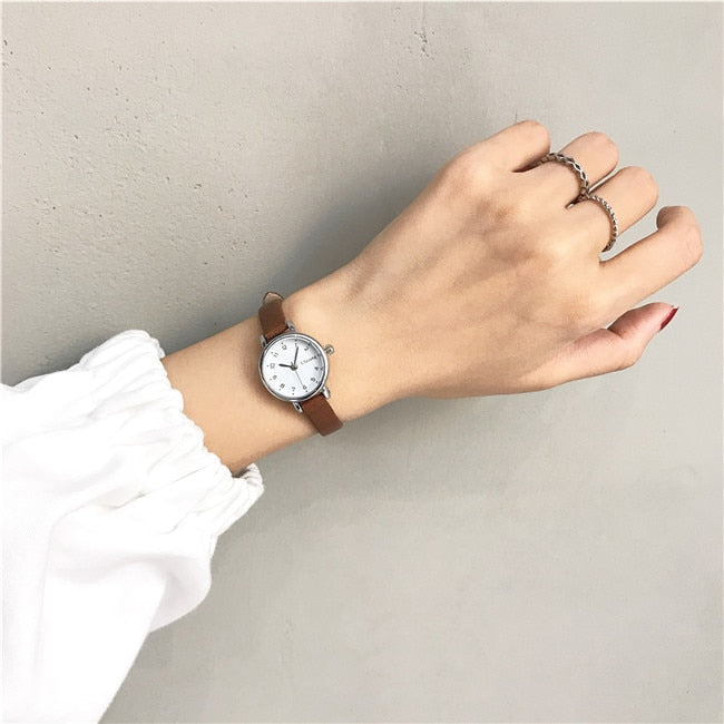 Women's Fashion White Small Watches 2021 Ulzzang Brand Ladies Quartz Wristwatch Simple Retr Montre Femme With Leather Band Clock